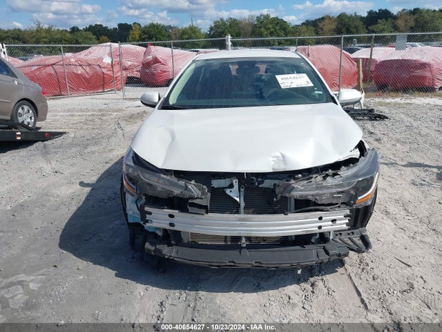 Toyota COROLLA LE 2022 5YFEPMAE2NP335714 Image 13