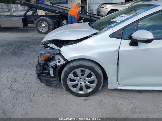 Toyota COROLLA LE 2022 5YFEPMAE2NP335714 Image 18