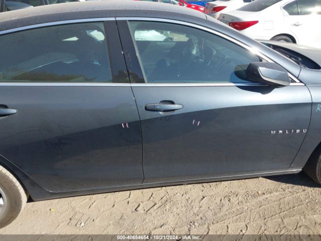 1G1ZD5ST4MF052047 Chevrolet Malibu Fwd Lt