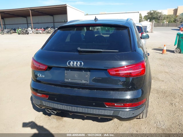 WA1BCCFS5JR024716 Audi Q3 2.0t Premium/2.0t Sport Premium
