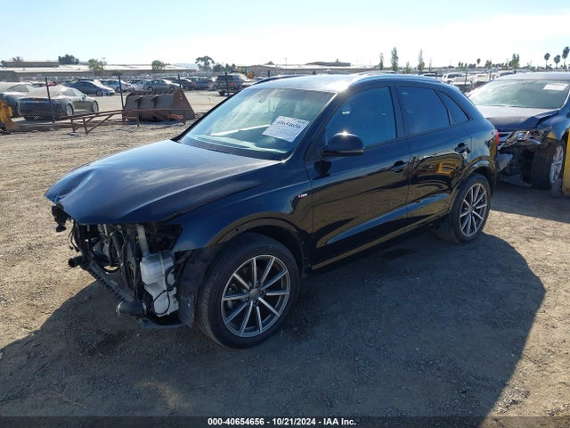 WA1BCCFS5JR024716 Audi Q3 2.0t Premium/2.0t Sport Premium