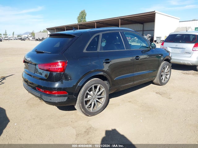 WA1BCCFS5JR024716 Audi Q3 2.0t Premium/2.0t Sport Premium