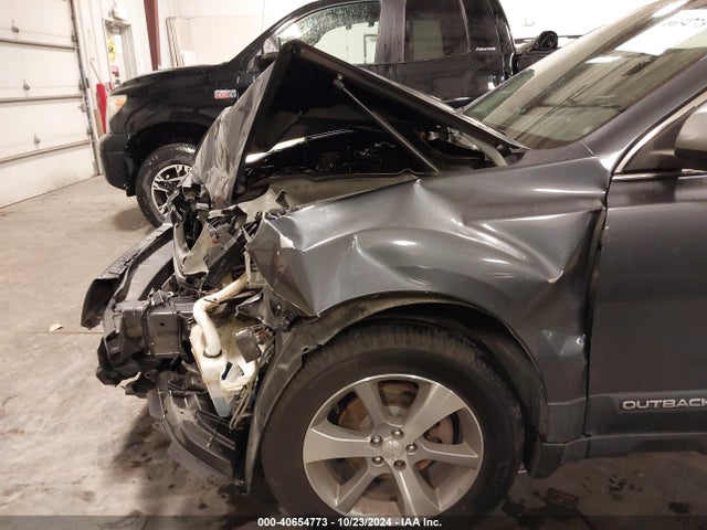 Subaru Outback 2.5i Limited 2014 4S4BRBPC4E3222228 Image 18