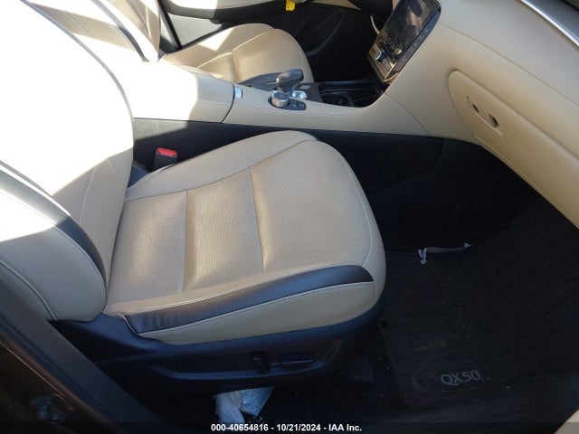 3PCAJ5M3XKF143478 Infiniti Qx50 Essential