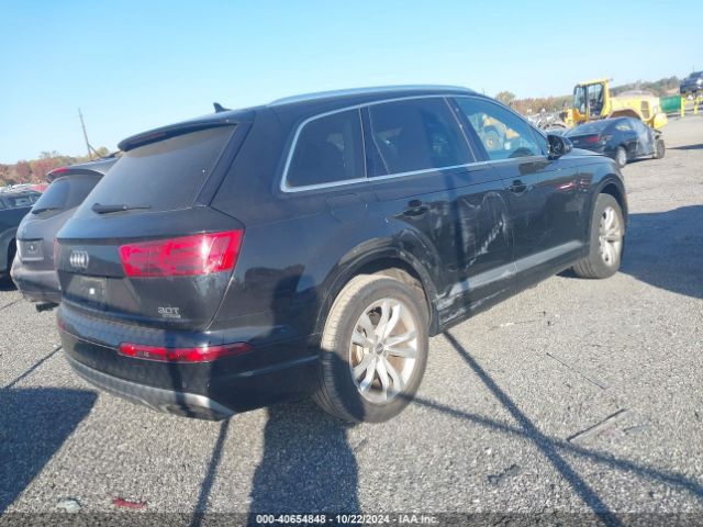 WA1LAAF71HD043393 Audi Q7 3.0t Premium