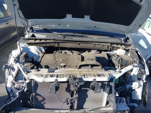 Toyota Highlander Le 2018 5TDZZRFH1JS246357 Image 10