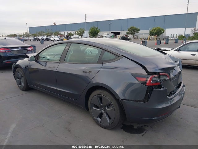 2023 TESLA MODEL 3 5YJ3E1EA2PF711989 Photo 2