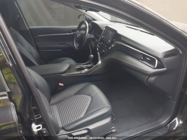 4T1G11AK4NU017588 Toyota Camry Se Nightshade Edition