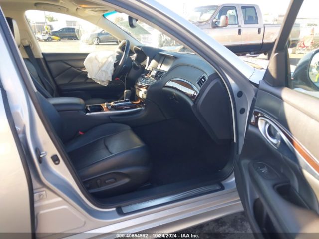 JN1BY1AP3HM740894 Infiniti Q70 3.7