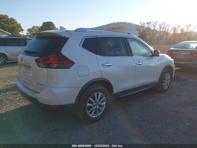 40654990 :رقم المزاد ، KNMAT2MV5JP546198 vin ، 2018 Nissan Rogue Sv مزاد بيع