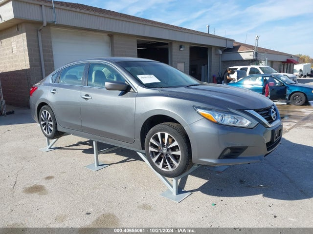 Nissan Altima 2.5 Sv 2017 1N4AL3AP4HC196601 Image 1