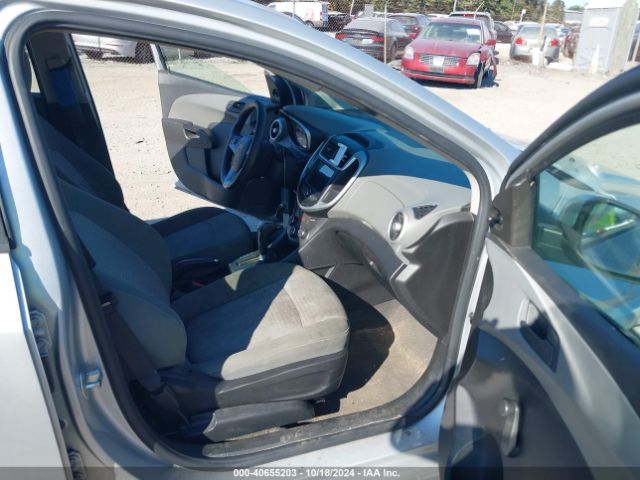 1G1JG6SB9K4137797 Chevrolet Sonic Lt Auto