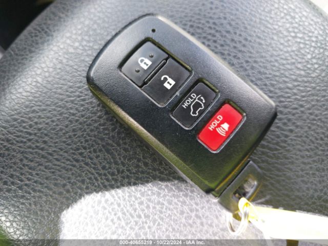 JTMWFREVXJJ164935 Toyota Rav4 Adventure/xle