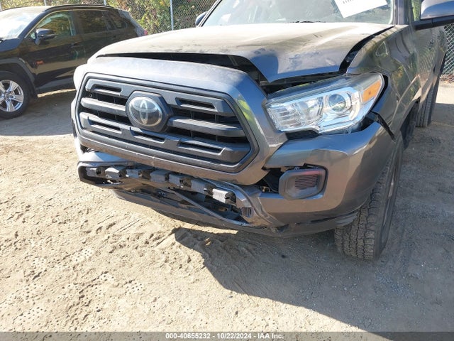 3TMCZ5AN3JM148300 Toyota Tacoma Sr V6