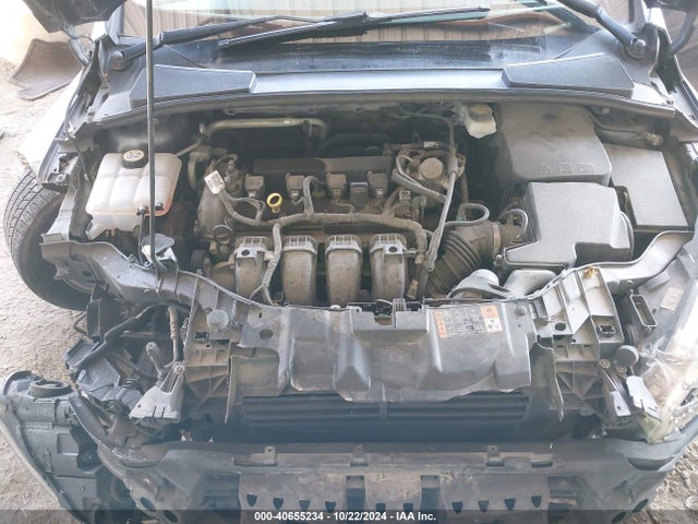 Ford FOCUS SE 2017 1FADP3K22HL244858 Image 10
