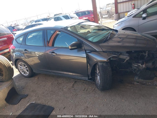 Ford FOCUS SE 2017 1FADP3K22HL244858 Image 14