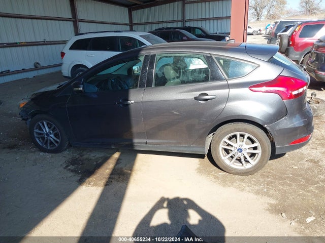 Ford FOCUS SE 2017 1FADP3K22HL244858 Image 15