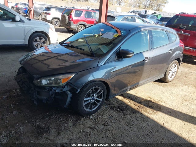 Ford FOCUS SE 2017 1FADP3K22HL244858 Image 2
