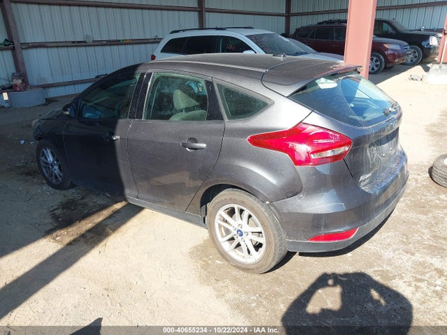 Ford FOCUS SE 2017 1FADP3K22HL244858 Image 3