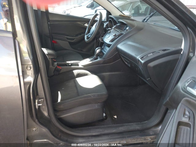 Ford FOCUS SE 2017 1FADP3K22HL244858 Image 5