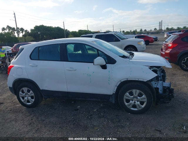 Chevrolet TRAX LS 2017 3GNCJKSB0HL232026 Image 13