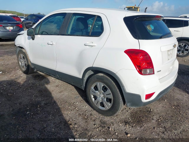 Chevrolet TRAX LS 2017 3GNCJKSB0HL232026 Image 3