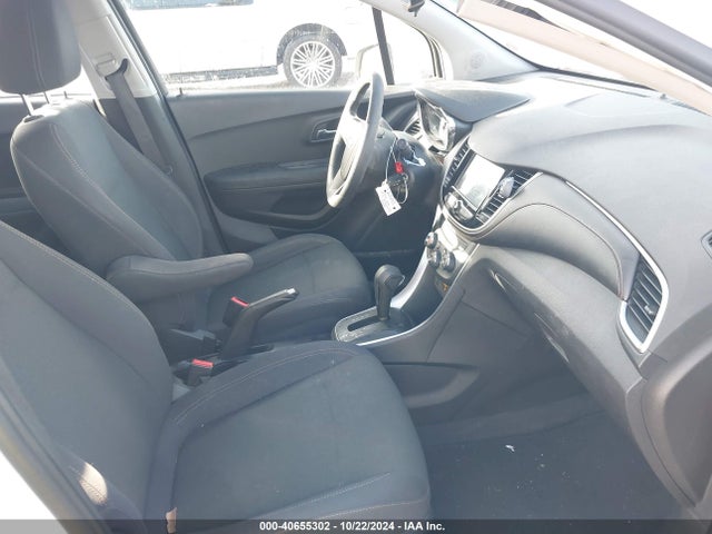 Chevrolet TRAX LS 2017 3GNCJKSB0HL232026 Image 5
