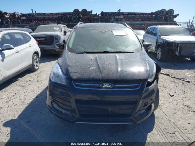 1FMCU0J95FUC42620 Ford Escape Titanium
