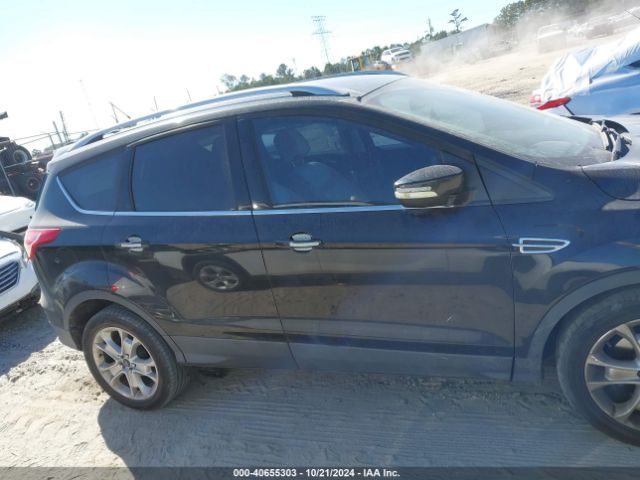 1FMCU0J95FUC42620 Ford Escape Titanium