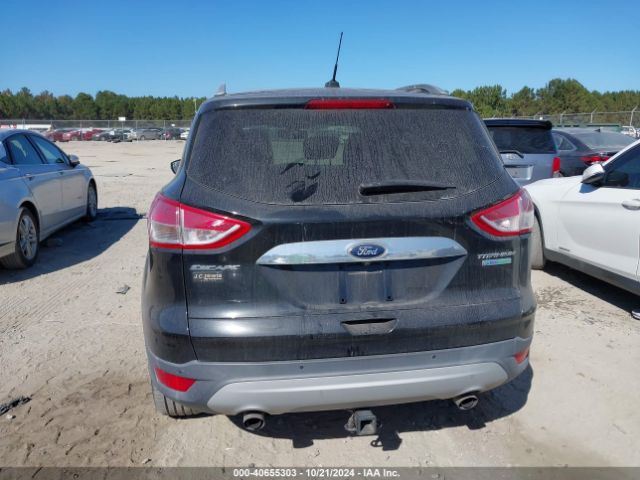 1FMCU0J95FUC42620 Ford Escape Titanium