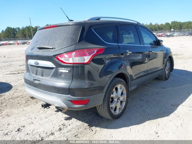 1FMCU0J95FUC42620 Ford Escape Titanium
