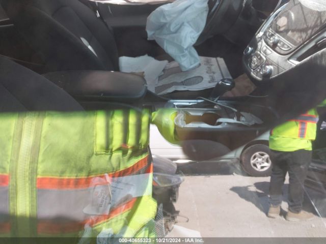 1G1ZC5ST1KF138058 Chevrolet Malibu 1fl