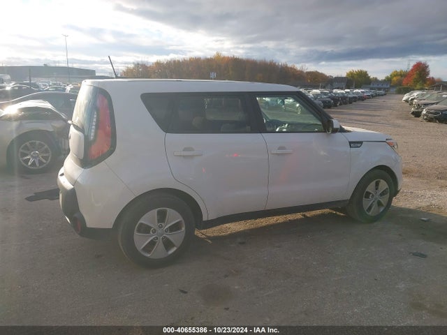 KIA Soul 2016 KNDJN2A2XG7352568 Image 13