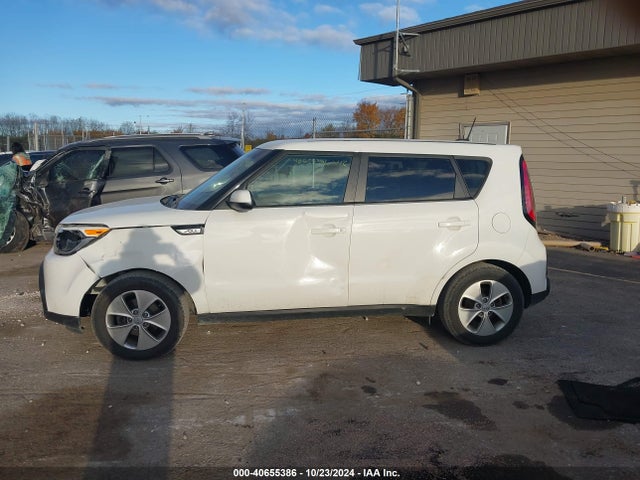 KIA Soul 2016 KNDJN2A2XG7352568 Image 14