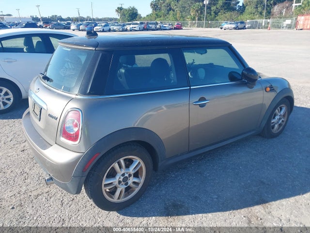 2012 MINI COOPER WMWSU3C57CT259395 Photo 3