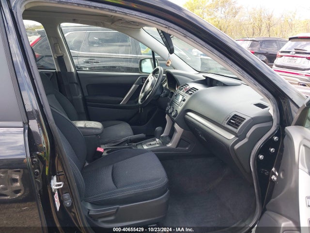 Subaru Forester 2.5i Premium 2015 JF2SJADC5FH513899 Image 5