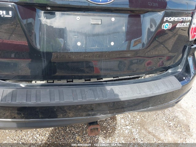 Subaru Forester 2.5i Premium 2015 JF2SJADC5FH513899 Image 6