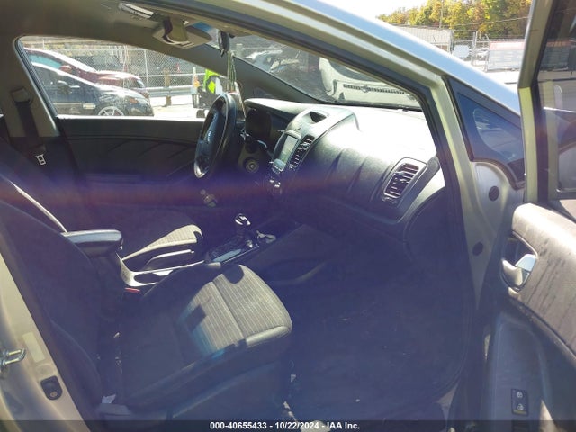 KIA FORTE LX 2018 3KPFL4A71JE226206 Image 5