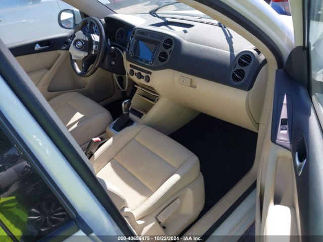 WVGAV3AX5EW554511 Volkswagen TIGUAN SE