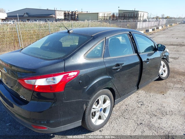 Ford FOCUS SE 2014 1FADP3F2XEL204890 Image 4