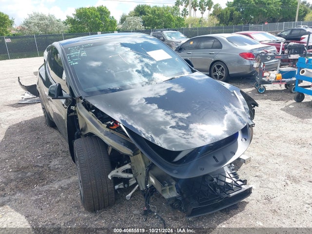 2024 TESLA MODEL Y 7SAYGDEEXRA308320 Photo 5