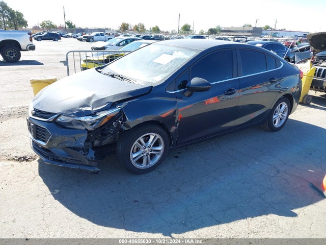 Chevrolet Cruze Lt Auto 2018 1G1BE5SM5J7112401 Image 2