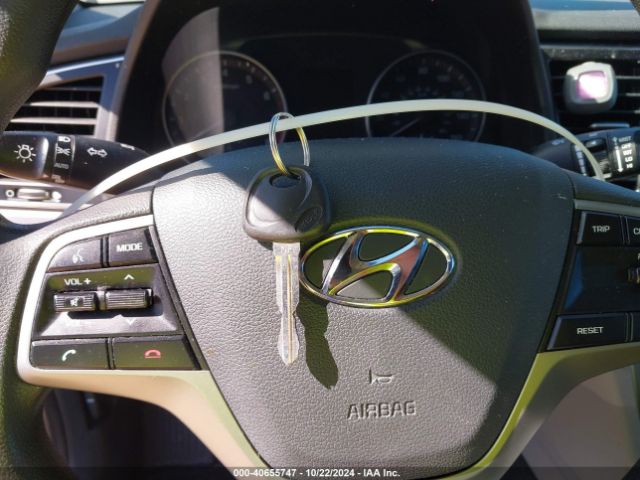 5NPD84LF7HH121916 Hyundai ELANTRA SE
