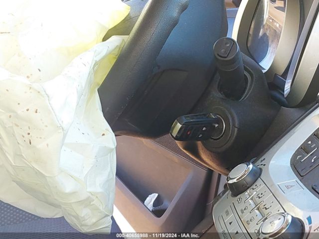 1GNFLEEK3GZ105041 Chevrolet EQUINOX LS