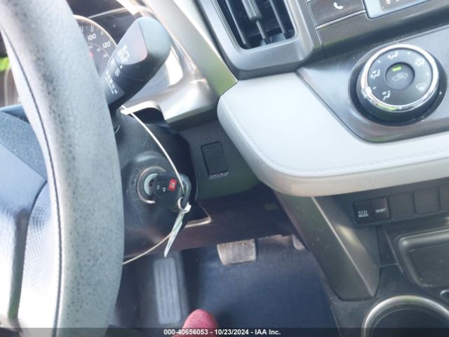 JTMBFREVXFJ039617 Toyota RAV4 LE