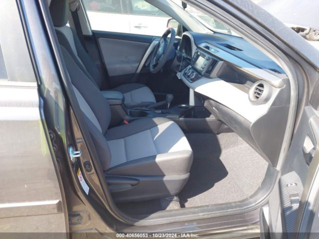 JTMBFREVXFJ039617 Toyota RAV4 LE