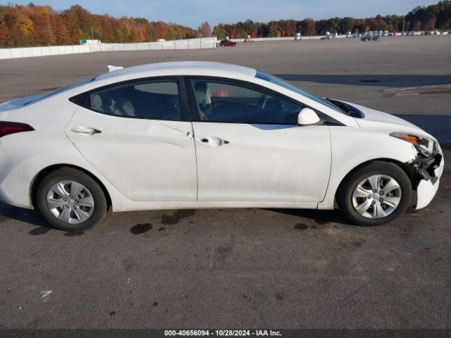 5NPDH4AE3GH781038 Hyundai ELANTRA SE