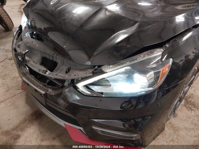 Nissan Sentra Nismo 2017 3N1CB7AP1HY355582 Image 17