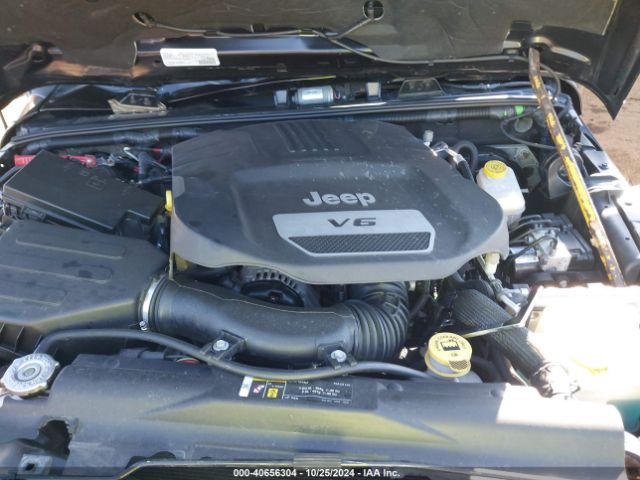 1C4BJWEG2HL715886 Jeep Wrangler Unlimited Sahara 4x4