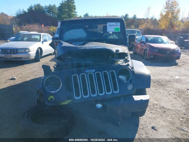 1C4BJWEG2HL715886 Jeep Wrangler Unlimited Sahara 4x4